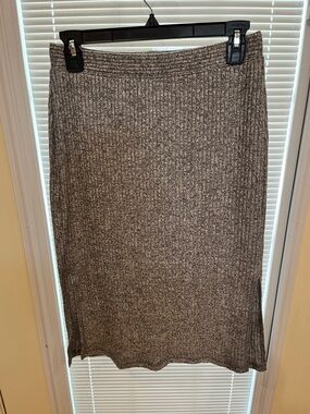 Banana Republic Ribbed Midi Pencil Skirt in Heathered Gray